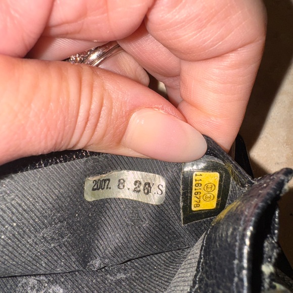 CHANEL black caviar leather wallet - Picture 4 of 7